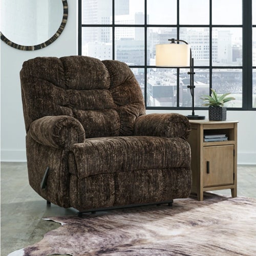 Signature Design by Ashley Movie Man Recliner in Chocolate