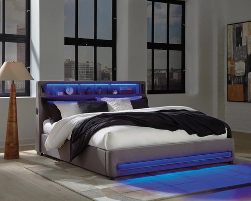 Signature Design by Ashley Verishaw Queen Upholstered Bed