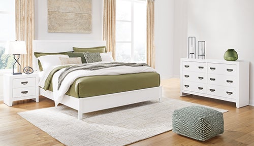 Signature Design by Ashley Binterglen King Panel Bed, Dresser & Nightstand